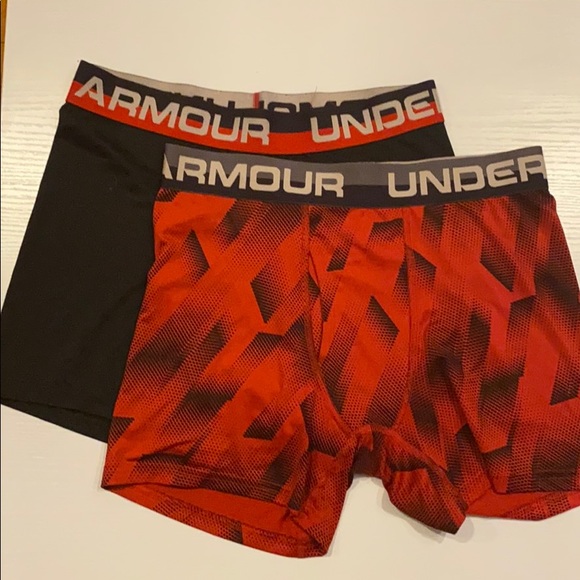 2 Youth Under Armor boxer briefs - Picture 1 of 3
